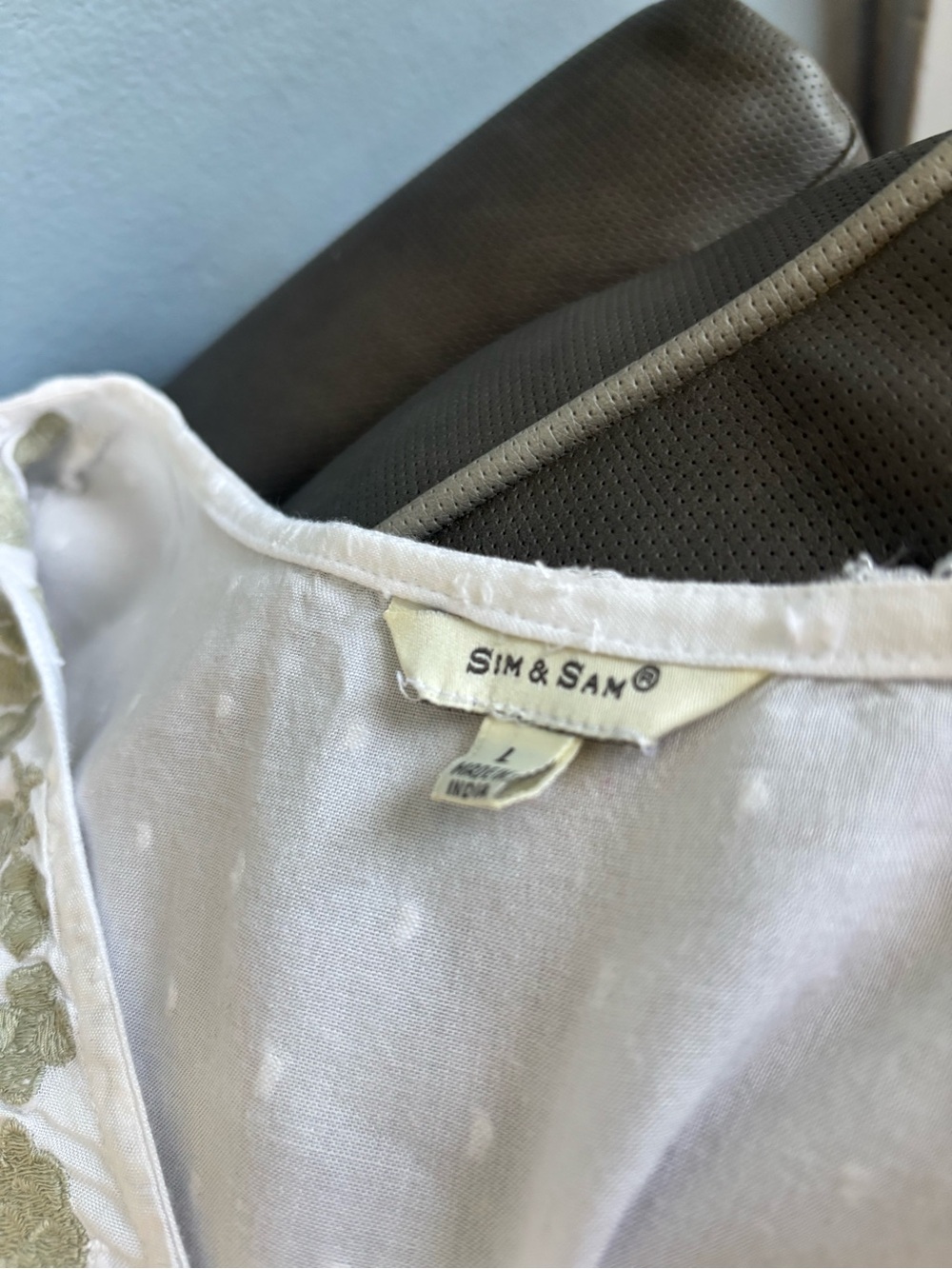 White Ruffle V-Neck Embroidered Tank Top - Picture 5 of 6